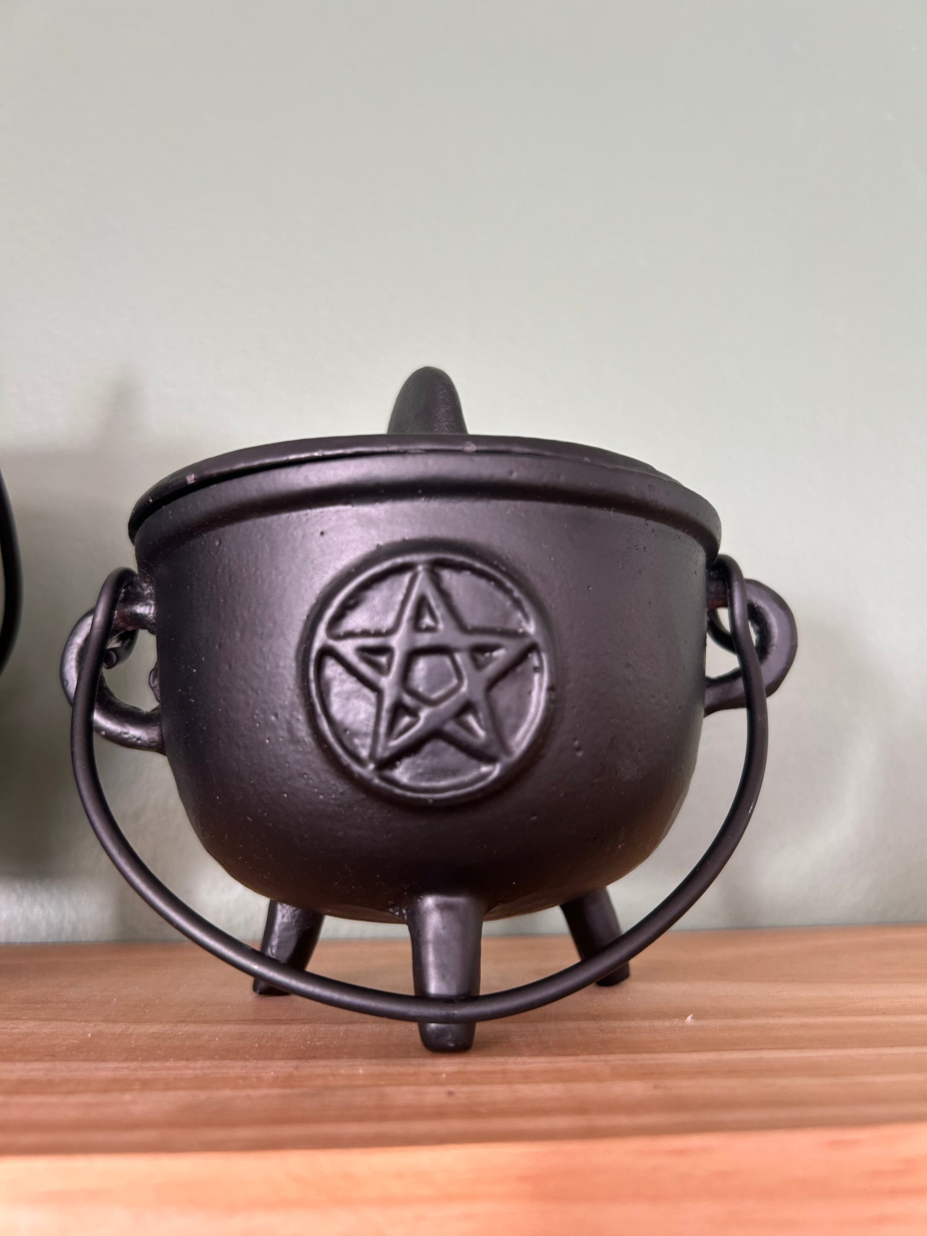 Pentagram Cauldron With Lid